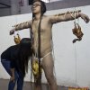 chinese-performance-artist-hundreds-of-hickeys-over-naked-male-body-02.jpg