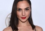 gadot_1_0.jpg