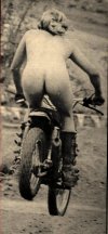 girls-nude-on-motorbikes3.jpg