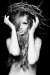 0-Queen-of-Thorns-Emotional-Photo-by-Model-Alessandra-FullSize.jpg