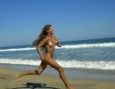 3046725-naked-girl-running-on-beach.jpg