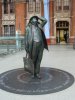 Sir_John_Betjeman_at_St_Pancras.jpg