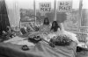 Bed-In_for_Peace,_Amsterdam_1969_-_John_Lennon_&_Yoko_Ono_17.jpg