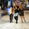 1520082900_634_storm-emma-british-girls-head-out-barefoot-to-brave-snow-for-boozy-night-in-new...jpg