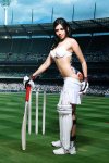 1426665076-cricket-fan-roxlyn-khan-bares-it-all-for-team-india.jpg