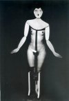 man ray 1920 porte-vêtements b fb.jpg